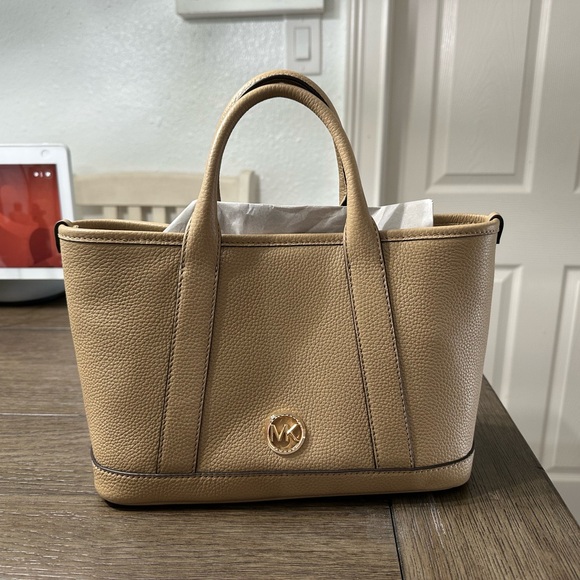 Michael Kors Handbags - Michael Kors Camel Leather Tote
